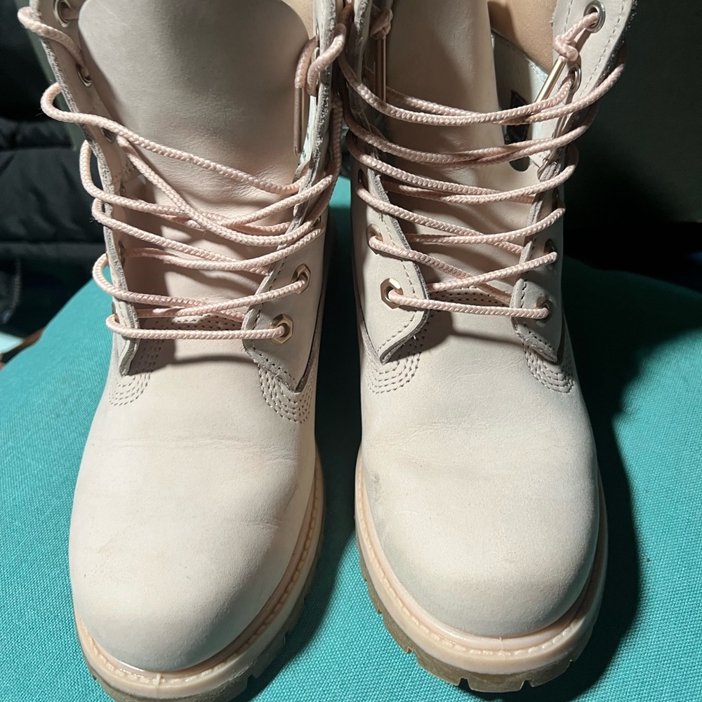 Pink Timberlands 7.5